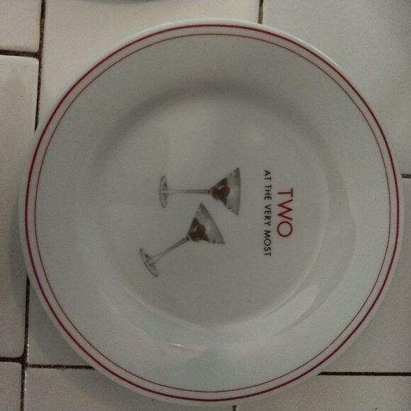 4 Vintage Restoration Hardware Dorothy Parker 7" Cocktail Plates Martini Fun - Picture 3 of 5